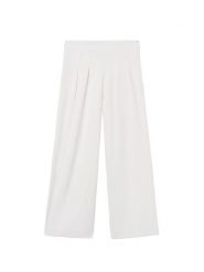 Mayoral Spodnie materiałowe 6548 Écru Regular Fit. Spodnie materiałowe dla dziewczynek Mayoral, bez wzorów, z materiału. Za 144.99 zł.