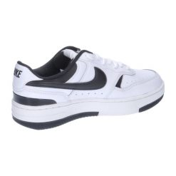 Buty do chodzenia damskie Nike Gamma Force. Białe obuwie sportowe damskie Nike, bez wzorów, do biegania. W wyprzedaży za 499.30 zł.