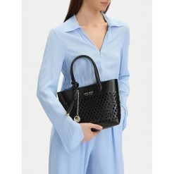 Torebka Nine West. Czarne torebki do ręki damskie Nine West, bez wzorów, klasyczne, bez dodatków. Za 249.99 zł.