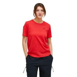 Koszulka Peak Performance damska Explore Graphic Tee czerwona - XL. Czerwone koszulki sportowe damskie Peak Performance, xl, bez wzorów, bez kołnierzyka, bez ramiączek. W wyprzedaży za 189.00 zł.