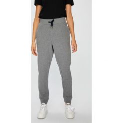 Tommy Hilfiger - Spodnie. Spodnie materiałowe damskie marki Tommy Hilfiger. W wyprzedaży za 239.90 zł.