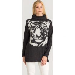 SWETER LIU JO. Czarne swetry damskie Liu Jo, l, z aplikacjami, z materiału, bez kołnierzyka, bez ramiączek, bez kaptura. Za 1,079.00 zł.