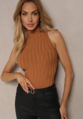 Ciemnobeżowy Top z Golfem i Wiskozą z Prążkowanego Materiału Lilithea. Brązowe bluzki damskie Renee, m, bez wzorów, z jeansu, eleganckie, bez kołnierzyka, bez ramiączek. Za 69.99 zł.
