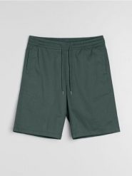 Bawełniane szorty jogger - zielony. Zielone szorty męskie Sinsay, m, bez wzorów, z bawełny. Za 39.99 zł.