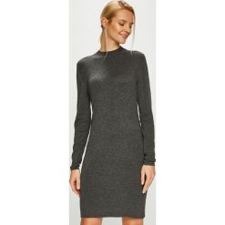 Jacqueline de Yong - Sweter. Swetry damskie Jacqueline de Yong. W wyprzedaży za 59.90 zł.