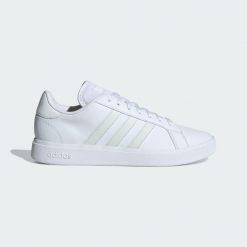 Grand Court TD Lifestyle Court Casual Shoes. Białe obuwie sportowe damskie Adidas, bez wzorów, z materiału, trekkingowe. Za 249.00 zł.