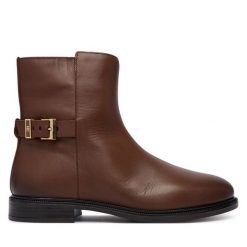 Botki Tommy Hilfiger. Brązowe botki damskie Tommy Hilfiger, bez obcasa, na płaskiej podeszwie, bez zapięcia. Za 649.99 zł.