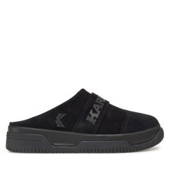 Klapki Karl Kani. Czarne klapki damskie Karl Kani, bez wzorów, bez obcasa. Za 189.99 zł.