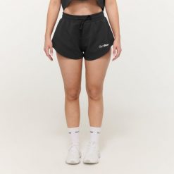 Szorty damskie fitness luźne Relay Black. Czarne szorty sportowe damskie GYMBEAM, xl, bez wzorów, z bawełny, klasyczne, na fitness i siłownię. Za 109.90 zł.