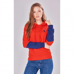 Bluza w kolorze czerwono-niebieskim. Czerwone bluzy damskie marki Jimmy Sanders. W wyprzedaży za 129.95 zł.