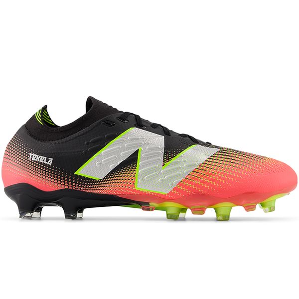 Korki męskie New Balance TEKELA PRO FG V4+ ST1FLI45 – czerwone. Czerwone buty sportowe męskie New Balance, z gumy, bez zapięcia, do piłki nożnej. Za 729.99 zł.
