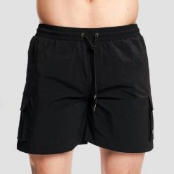 Spodenki męskie kąpielowe cargo czarne. Czarne kąpielówki męskie GYMBEAM, m, bez wzorów, z elastanu, do pływania. Za 128.90 zł.