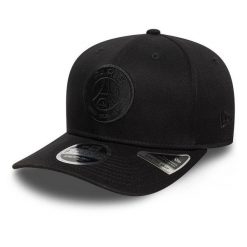 New Era czapka z daszkiem Cap Paris Saint-Germain czarna. Czarne czapki i kapelusze damskie PSG, bez wzorów. Za 179.00 zł.