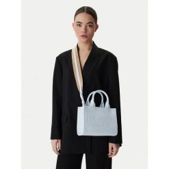 Torebka LOVE MOSCHINO. Niebieskie torebki do ręki damskie Love Moschino, bez wzorów, klasyczne, bez dodatków. Za 546.99 zł.
