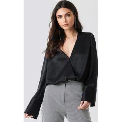 NA-KD Kopertowy bluzka z satyny - Black. Bluzki damskie marki NA-KD. Za 121.95 zł.
