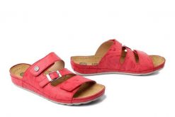 DR. BRINKMANN 700745-04 rot, klapki damskie. Czerwone klapki damskie Dr. Brinkmann, bez wzorów, ze skóry, bez obcasa. Za 263.42 zł.