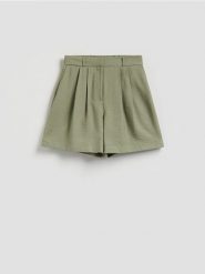 Szorty z wiskozą - jasnozielony. Zielone szorty damskie Reserved, l, bez wzorów, z tkaniny. Za 69.99 zł.