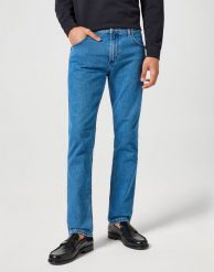 WRANGLER MĘSKIE SPODNIE JEANSOWE GREENSBORO SADDLESTONE 112355021 W15Q017423. Jeansy męskie Wrangler. Za 229.99 zł.