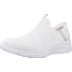 Tenisówki Skechers Model Slip-ins Ultra Flex 3.0 Cozy Streak Kolor Biały. Białe obuwie sportowe damskie Skechers, bez wzorów, z materiału, bez zapięcia. Za 535.00 zł.