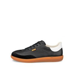 Buty sportowe damskie Ecco Soft 11. Czarne obuwie sportowe damskie ecco, bez wzorów, z gumy, do piłki ręcznej. Za 462.00 zł.