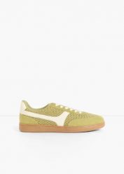 Sneakersy w stylu retro. Zielone obuwie sportowe damskie bonprix, bez wzorów. Za 114.99 zł.