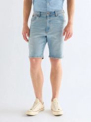 MESKIE SZORTY WRANGLER TEXAS SHORTS AGED BLUE 112378432. Niebieskie szorty męskie Wrangler, bez wzorów, z jeansu. Za 149.99 zł.