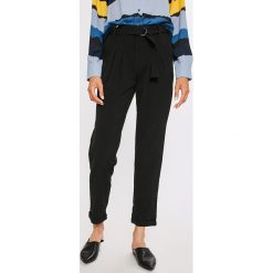 Jacqueline de Yong - Spodnie. Legginsy damskie marki Jacqueline de Yong. W wyprzedaży za 49.90 zł.