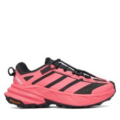 Trekkingi adidas. Czerwone obuwie sportowe damskie Adidas, trekkingowe, gore-tex. Za 649.99 zł.