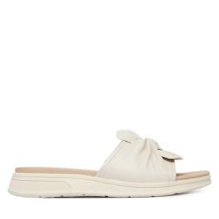 Klapki Caprice. Białe klapki damskie Caprice, bez wzorów, bez obcasa. Za 339.99 zł.