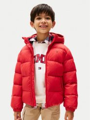 Tommy Hilfiger Kurtka puchowa Essential KB0KB10091 S Czerwony Regular Fit. Czerwone kurtki i płaszcze dla chłopców Tommy Hilfiger, bez wzorów, z puchu, bez kaptura. Za 849.99 zł.