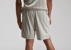 Spodenki męskie nike air jordan essentials printed shorts light orewood brown. Brązowe szorty męskie Nike, na lato, l, bez wzorów, z materiału, klasyczne. Za 266.00 zł.
