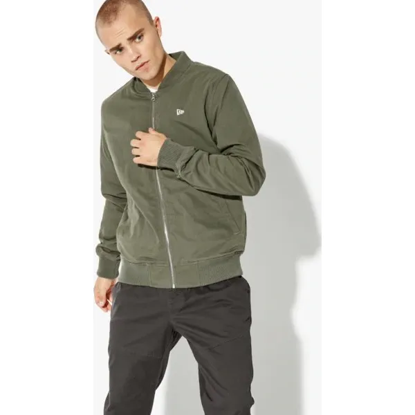 New Era Kurtka Ne Branded Sherpa Bomber Ne Nov None , khaki, rozmiar M. Brązowe kurtki męskie New Era, m, bez wzorów, z bawełny, klasyczne, bez kaptura. W wyprzedaży za 269.99 zł.