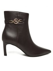 Guess Kozaki 178823 Brązowy. Brązowe kozaki damskie Guess, ze skóry, bez obcasa, na szpilce. Za 825.00 zł.