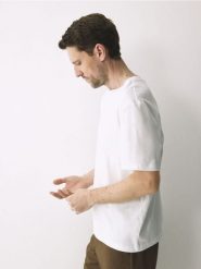 T-shirt regular z merceryzowanej bawełny - biały. Białe t-shirty męskie Reserved, l, bez wzorów, z bawełny, bez kołnierzyka. Za 99.99 zł.