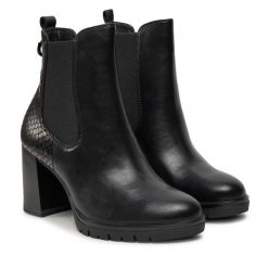 Botki Tamaris. Czarne botki damskie Tamaris, bez obcasa, na słupku, bez zapięcia. Za 419.99 zł.