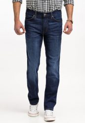 MUSTANG TRAMPER TAPERED MĘSKIE SPODNIE JEANSOWE JEANSY DŻINSY DENIM BLUE 1015352 5000 982, W31 L30. Niebieskie jeansy męskie Mustang, l, bez wzorów, z bawełny, klasyczne. Za 249.99 zł.