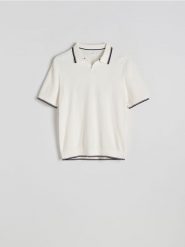 Bawełniany sweter polo - złamana biel. Swetry przez głowę męskie Reserved, l, bez wzorów, z bawełny, bez kołnierzyka. W wyprzedaży za 65.99 zł.