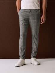 Eleganckie spodnie chino w kratę - szary. Szare eleganckie spodnie męskie Sinsay, bez wzorów. Za 69.99 zł.