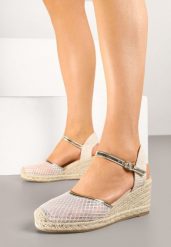 Złote Sandały w Stylu Espadryli z Plecionką i Siateczką Meranella. Żółte sandały damskie Renee, bez wzorów, bez obcasa, na koturnie, bez zapięcia. Za 79.99 zł.
