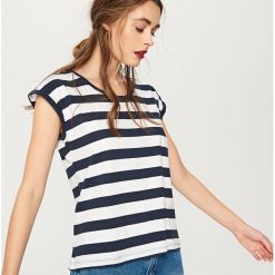 T-shirt z bawełny organicznej - Granatowy. Niebieskie t-shirty damskie Reserved, z bawełny. W wyprzedaży za 29.99 zł.