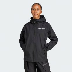 Kurtka Terrex Multi 2L RAIN.RDY. Czarne kurtki damskie Adidas, l, bez wzorów, z materiału, bez kaptura. Za 529.00 zł.