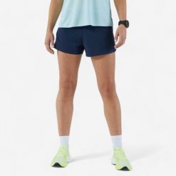 Spodenki do biegania damskie Kiprun Light. Niebieskie szorty sportowe damskie KIPRUN, na lato, l, bez wzorów, z materiału, do biegania. Za 109.99 zł.