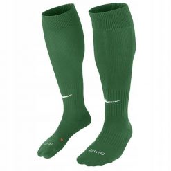 Getry do piłki nożnej Nike Classic II Cush OTC. Zielone legginsy sportowe męskie Nike, bez wzorów, do piłki nożnej. Za 35.00 zł.