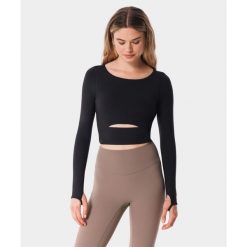 Longsleeve z wycięciem dla kobiet na fitness Carpatree Balletcore. Czarne obuwie sportowe damskie Carpatree, bez wzorów, na fitness i siłownię. Za 189.99 zł.