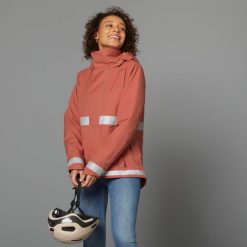 Ciepła kurtka przeciwdeszczowa na rower miejski damska Btwin 540 odblaskowa. Brązowe kurtki damskie B'TWIN, l, bez wzorów, z tkaniny, bez kaptura. Za 399.99 zł.