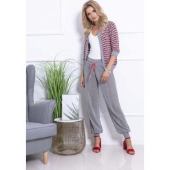 Ciemno Szary Stylowy Komplet Ażurowe Spodnie i Sweter bez Zapięcia. Spodnie materiałowe damskie Molly.pl. Za 229.90 zł.