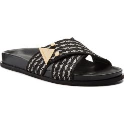 Klapki EMPORIO ARMANI - X3U062 XL225 N020 Nero/Grigio. Czarne klapki damskie Emporio Armani, z materiału. W wyprzedaży za 469.00 zł.