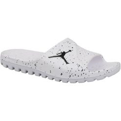 Jordan Super Fly Team Slide 716985-100 45 Białe. Białe buty sportowe męskie marki Jordan, z syntetyku. W wyprzedaży za 139.99 zł.