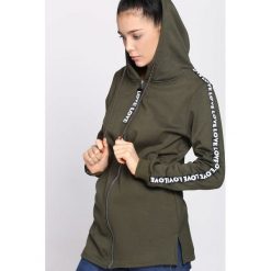 Ciemnozielona Bluza Rhythm. Zielone bluzy damskie Born2be. Za 69.99 zł.