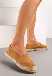 Camelowe Espadryle Kleorelia. Brązowe espadryle damskie Born2be, bez wzorów, wakacyjne, z okrągłym noskiem, bez obcasa, na płaskiej podeszwie, bez zapięcia. Za 54.99 zł.